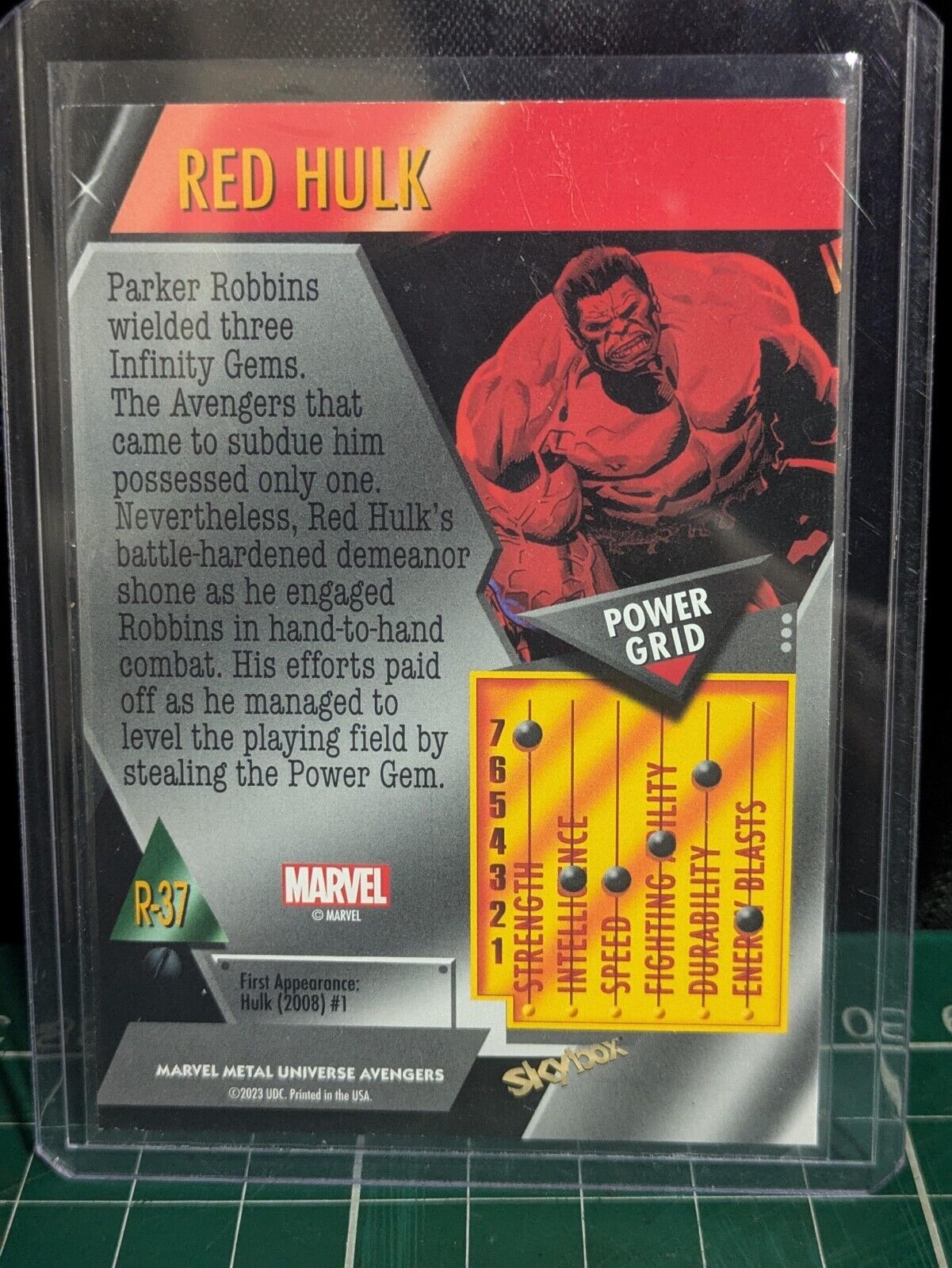 2024 Marvel Metal Universe Avengers | RED HULK | Retro #37